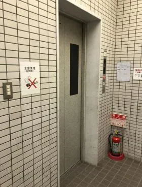 S&Sビルの外観