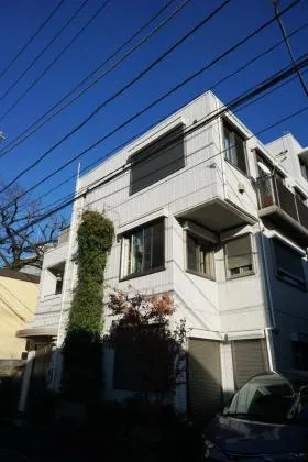 新戸山レジデンスビルの外観