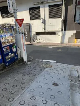 TOPCOURT4ビルの外観
