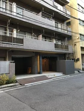DeLCCS神田大手町の外観