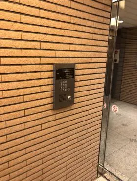 DeLCCS神田大手町の外観