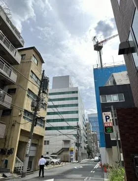 DeLCCS神田大手町の外観