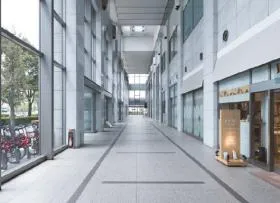 KDX横浜みなとみらいタワー(旧:三菱重工横浜)ビルの外観