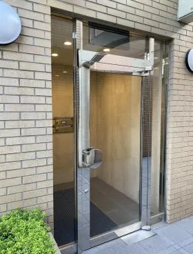 根本ビルの外観