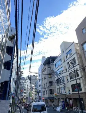 根本ビルの外観