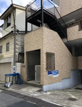 グレースコートビルの外観