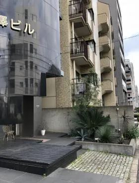 グレースコートビルの外観
