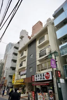 ISビルの外観