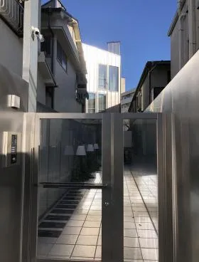 ARK COURT 若松町ビルの外観