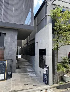 グエル・サカエ北参道ビルの外観