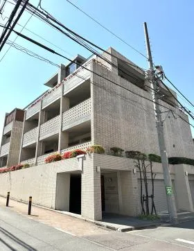 ヴィラージュヴェール松濤ビルの外観
