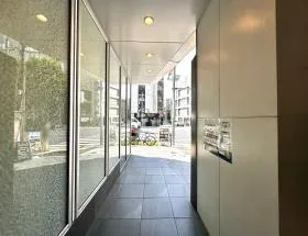 VORT外苑前Ⅲビルの外観