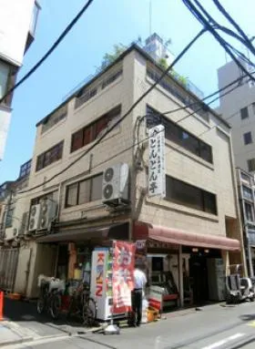 横島ビルの外観