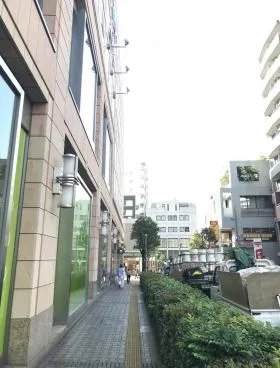 Shallowsの外観
