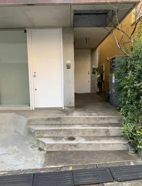 エムフラットビルの外観