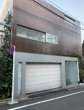 エムフラットビルの外観