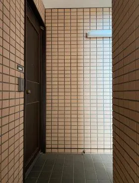 王ビルの外観