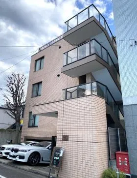 王ビルの外観