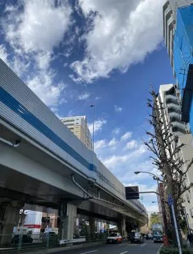 王ビルの外観