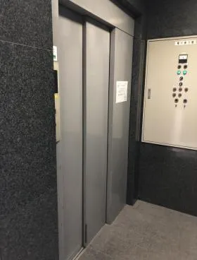 リッチライフ田原町ビルの外観