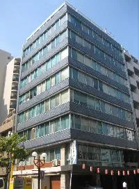 亀山ビルの外観