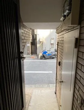 鍋島ビルの外観