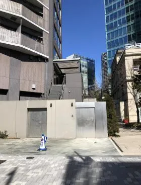 アトラスタワー六本木ビルの外観