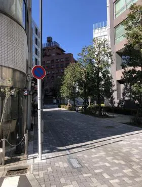 アトラスタワー六本木ビルの外観