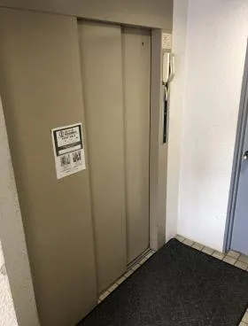 塩谷ビルの外観
