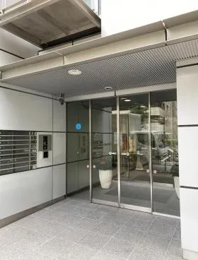 12東洋海事ビルの外観