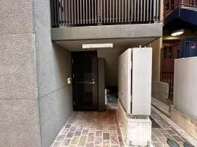 CIRCLES汐留ビルの外観
