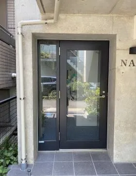 NACビルの外観