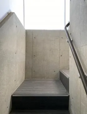 NACビルの外観