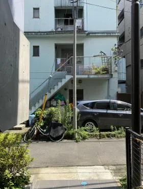 NACビルの外観
