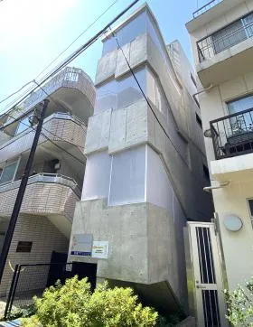 NACビルの外観