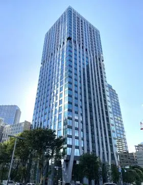 Dタワー西新宿の外観