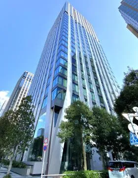 Dタワー西新宿の外観