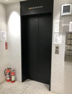 トーエイビルの外観