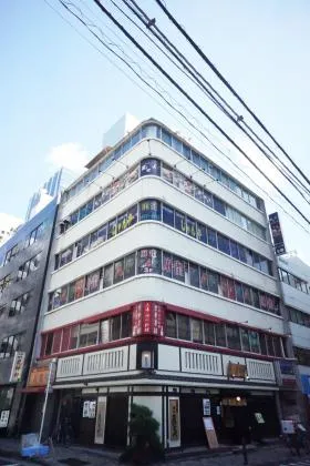西山興業西新橋(旧:富士アネックス)ビルの外観