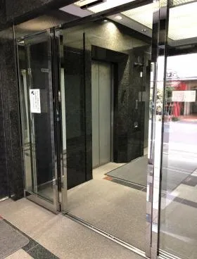 エスエフ茅場町ビルの外観