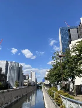 西新宿淀橋ビルの外観