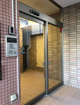 アルファサイトビルの外観