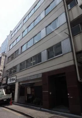 合同ビルの外観