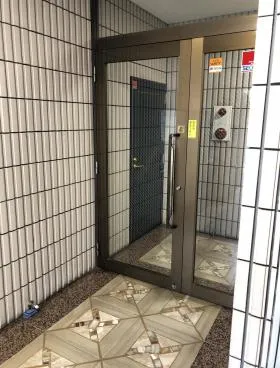 ロイヤル北上野ビルの外観