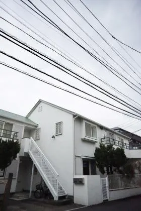 ドルチェ鉢山ビルの外観