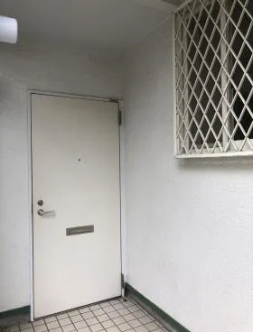 ドルチェ鉢山ビルの外観