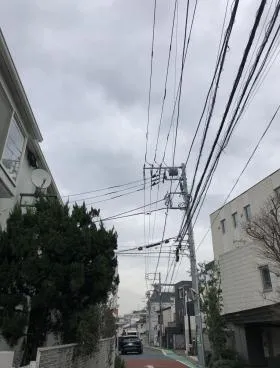 ドルチェ鉢山ビルの外観