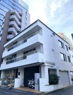 麹町フラッツビルの外観