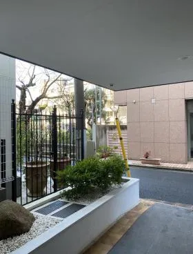 麹町フラッツビルの外観