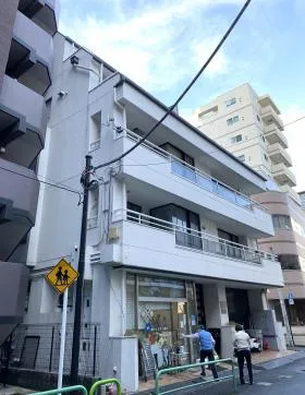 麹町フラッツビルの外観